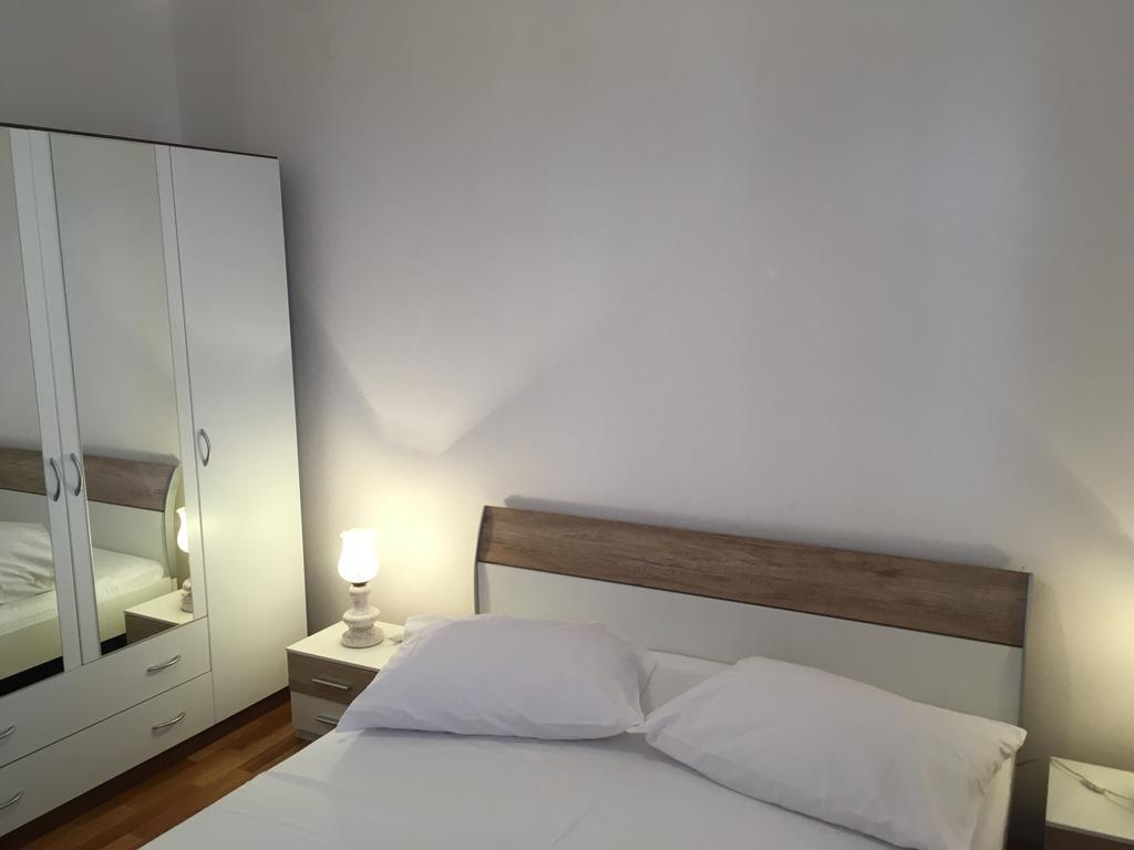 Apartment Marina Mali Lošinj Buitenkant foto